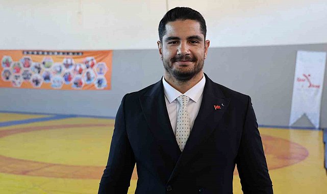 Taha Akgül'den Sivas'taki TOHM'a tam not