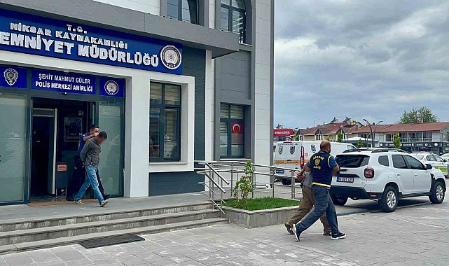 Tokat'ta lastik hırsızlığı yapan şüpheliler Sivas'ta yakalandı