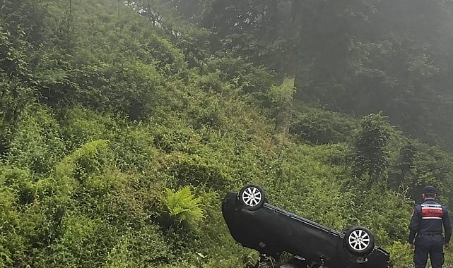 Trabzon'da otomobil uçuruma yuvarlandı: 2 Yaralı