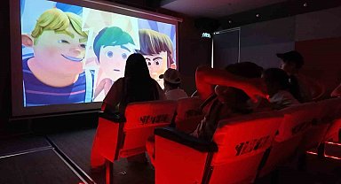 TRT sinema tırı, Kırıkkale'de çocuklarla buluştu