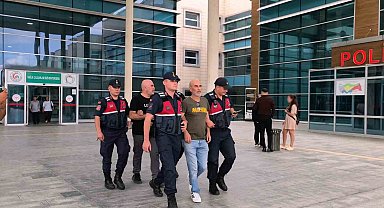 Ünlü yönetmen Ezel Akay ve kardeşi adliyeye sevk edildi