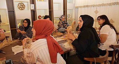 Üreten kadınların yeni adresi "Ana Kafe"de ilk atölye heyecanı
