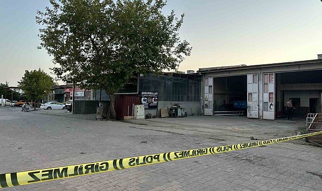 Uşak'ta iki esnaf arasındaki tartışma silahlı kavgaya dönüştü: 13 yaralı