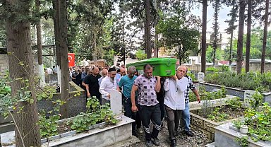 Üzerine benzin dökerek kendini yakan zihinsel engelli şahıs, 9 gün sonra yaşam mücadelesini kaybetti