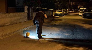 Uzun süredir görüşmediği babasının evine tüfekle ateş açtı