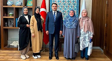 Vali Musa Işın, "Manevi Yönüyle Kütahya" kitabının hazırlayıcılarını ağırladı