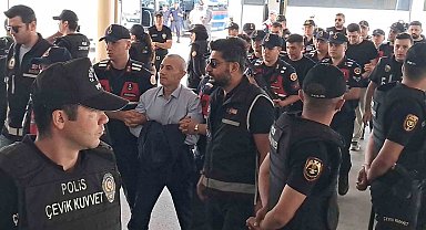 Vali Tuncay Sonel, koruma polisi Şükrü Eroğlu ile emekli polis memuru Gökhan Ertok Erzurum Adliyesi'nde ifade veriyor