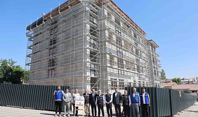 Vali Yılmaz Şimşek, eğitim, restorasyon ve kentsel dönüşüm yatırımlarını inceledi