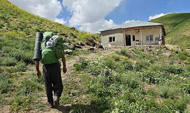 Van'da 25 kilometrelik doğa yürüyüşü Çalyan Gölü'nde sona erdi
