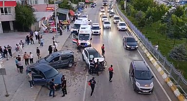 Van'da zincirleme trafik kazası: 1 yaralı