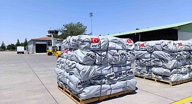 Venezuela'ya 30 ton insani yardım malzemesi götürüldü