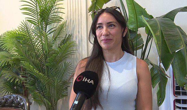 Veterinerlerin "yaşamaz" dediği kedi, denizde yüzdü, Uludağ'da kayak keyfi yaptı