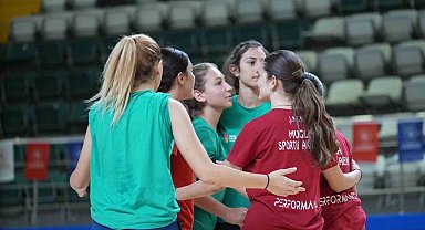 Voleybolda Muğla il karması hazırlıklarını tamamladı