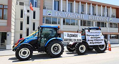 Yahyalı Belediyesi araç filosunu güçlendirdi: 2 yeni traktör hizmete alındı