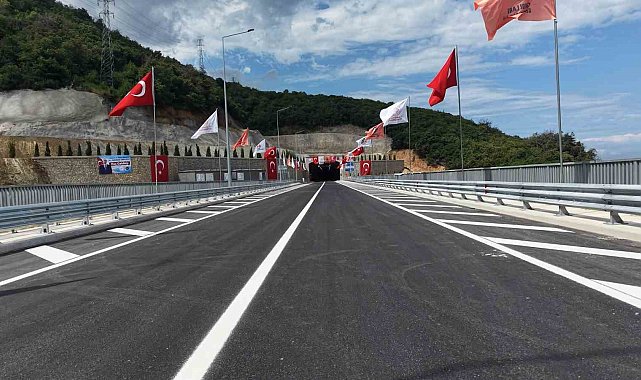 Yalova-Armutlu yolunda tatilcilerin çilesi sona erdi