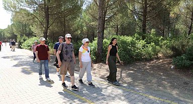 Yaş alan büyükler hayata hareketle bağlanıyor