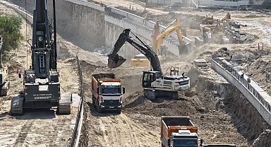 Yeni Dörtyol Köprülü Kavşağı'nda çalışmalar sürüyor