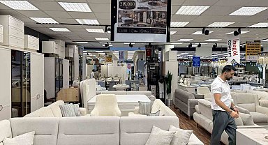 Yenibosna'da mobilyacılardan evlenecek çiftlere büyük destek kampanyası