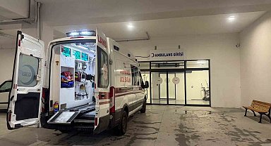 Yılan, bahçeye inen adamın ayağına saldırdı