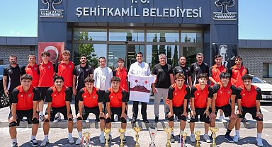 Yılmaz, şampiyonları ağırladı
