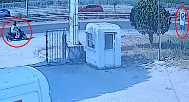 Yol kenarındaki tabelaya çarpan motosikletli kask sayesinde hayata tutundu