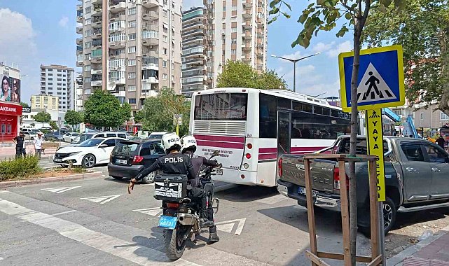 Yolcu minibüsünün yaya geçidinde çarptığı genç kız öldü