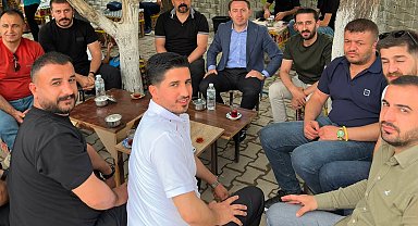 Yüksekova'da yürekleri ısıtan manzara: Halkın içinde bir kaymakam