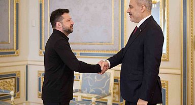Zelenskiy, barışın sağlanmasına yönelik çabaları nedeniyle Türkiye ve Bakan Fidan'a teşekkür etti