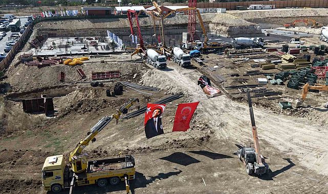 17 Ağustos depreminin sene-i devriyesinde Arnavutköy'de yeni konutların temeli atıldı
