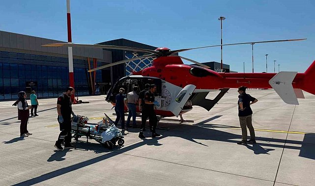 4 aylık bebek hava ambulansı ile İstanbul'a sevk edildi