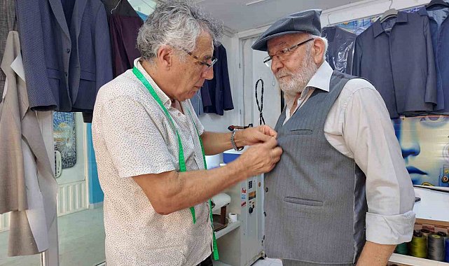 54 yıllık terzi Coşgun, 'Yörük Kültürü'nü iğne iplikle yaşatıyor