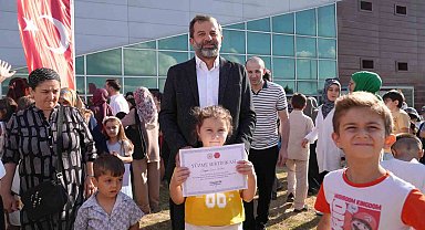 600 çocuk Gürsu'da yüzmeyi öğrendi