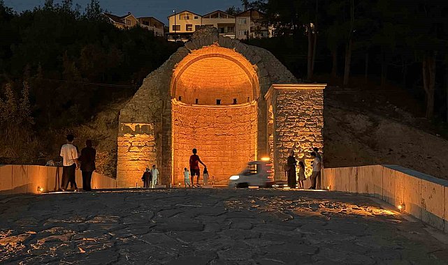 8 yıllık emeğin ardından tarihi Justinianus Köprüsü kendine hayran bırakıyor