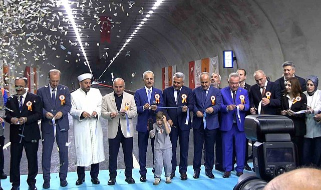 Abdulkadir Uraloğlu: "Çamlıhemşin tüneli ve Ayder yoluyla yıllık 772 milyon lira tasarruf sağlayacağız"