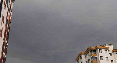 Adana'da ceviz büyüklüğünde dolu yağışı