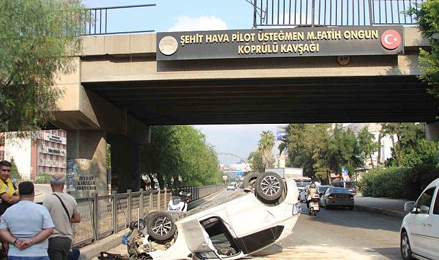 Adana'da otomobil köprüden yola düştü: 1 yaralı