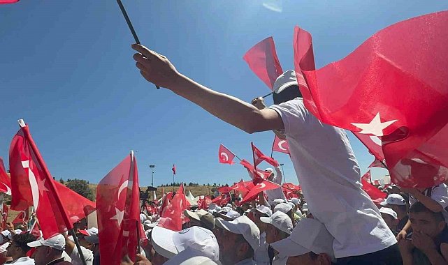 Ahlat'ta 1071 Zaferi coşkusu: Türkiye'nin dört bir yanından vatandaşlar buluştu