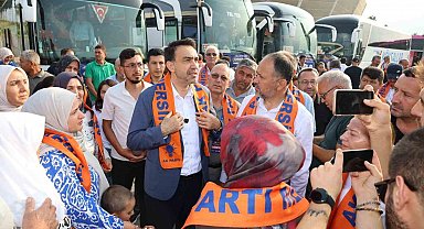 AK Parti Mersin Teşkilatı 25. yıl buluşması için Ankara yolunda