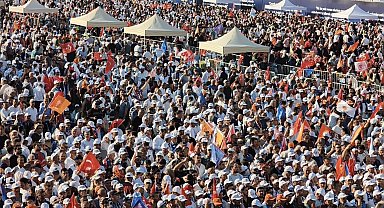 AK Parti'nin 25. yıl mitingine vatandaşlardan yoğun ilgi