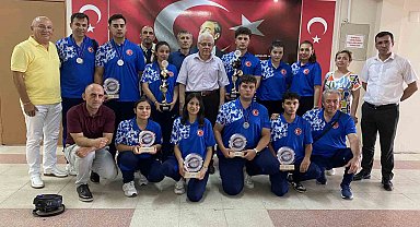 Alaşehirli şampiyonlar Avrupa'dan kupalarla döndü