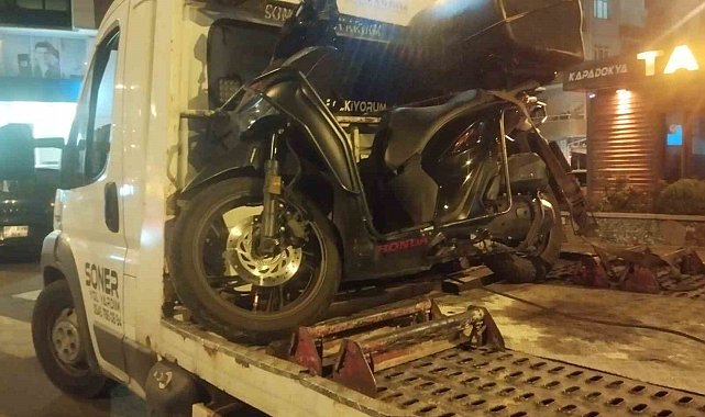 Alkollü sürücü motosikletle çarpıştı, 1 kişi hayatını kaybetti