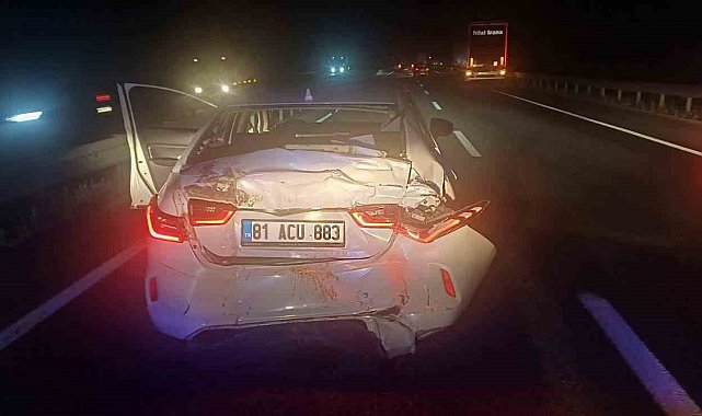 Alkollü tır sürücüsü otomobile arkadan çarptı, 3 yaralı