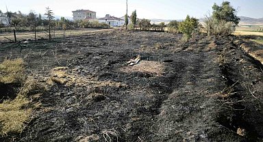 Altınyayla'da yangın paniği: Alevler evlere sıçramadan söndürüldü