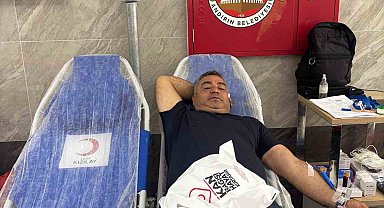 Andırın'da muhtarlardan Kızılay'ın kan bağışı kampanyasına destek