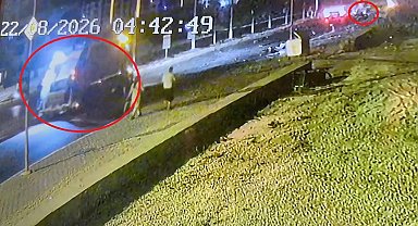 Antalya'da kahreden tesadüf: Kaza yerinden geçen baba, ölen sürücünün oğlu olduğunu görünce yıkıldı