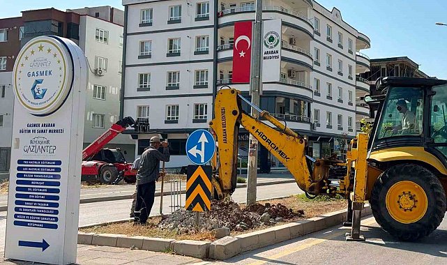 Araban'da trafik ışıklandırma çalışması başlattı