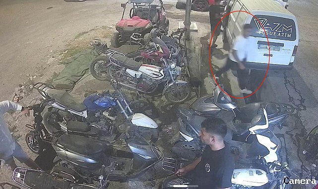 Arkadaşına selam vermek için girdiği işyerinde tamir kanalına düştü