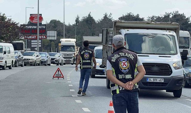 Arnavutköy'de hafriyat kamyonlarına sıkı denetim: 70 sürücü ve araç sahibine 701 bin lira ceza