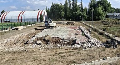 Arpalı'da spor tesisleri yenileniyor