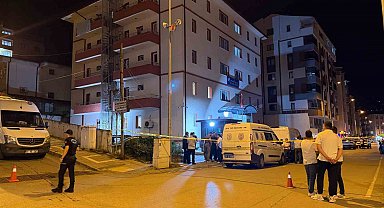 Arsin'de otoparktaki araçların üzerine insansız hava aracı düştü